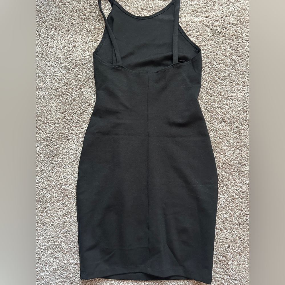 Lulu's Dress - Picture 9 of 9